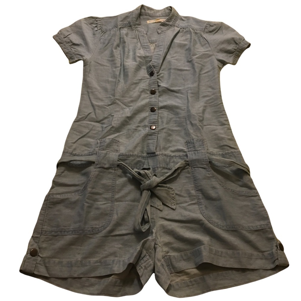 NWT Energie Denim Romper - Size Medium
💙 $45 Retail | New with Tags 💙